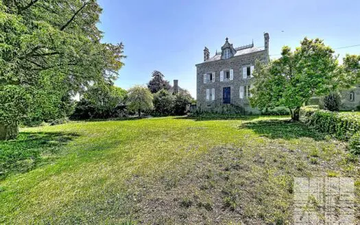 Mansion for sale, 10 rooms, 219 m² – 53250