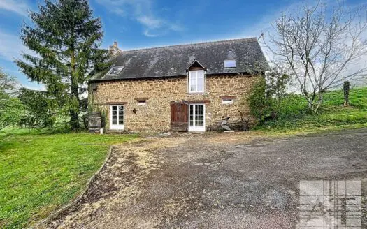 House for sale, 9 rooms, 277 m² – 53300