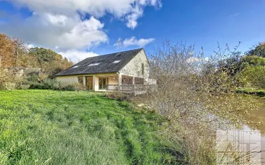 Maison à vendre, 6 pièces, 186 m² – 53220