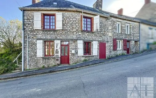Maison de ville à vendre, 6 pièces, 116 m² – 53380